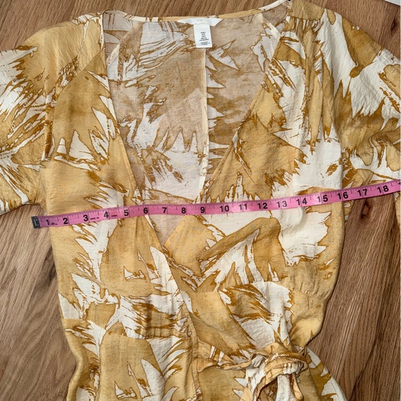 H&M High Low Midi Wrap Dress Yellow Ivory Artsy Abstract Print Size Small - Picture 3 of 7